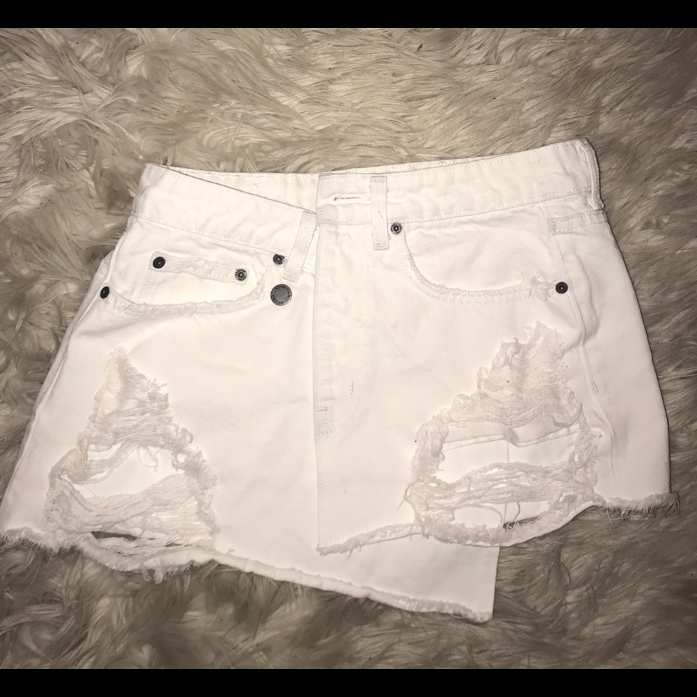 White jean carmar skirt